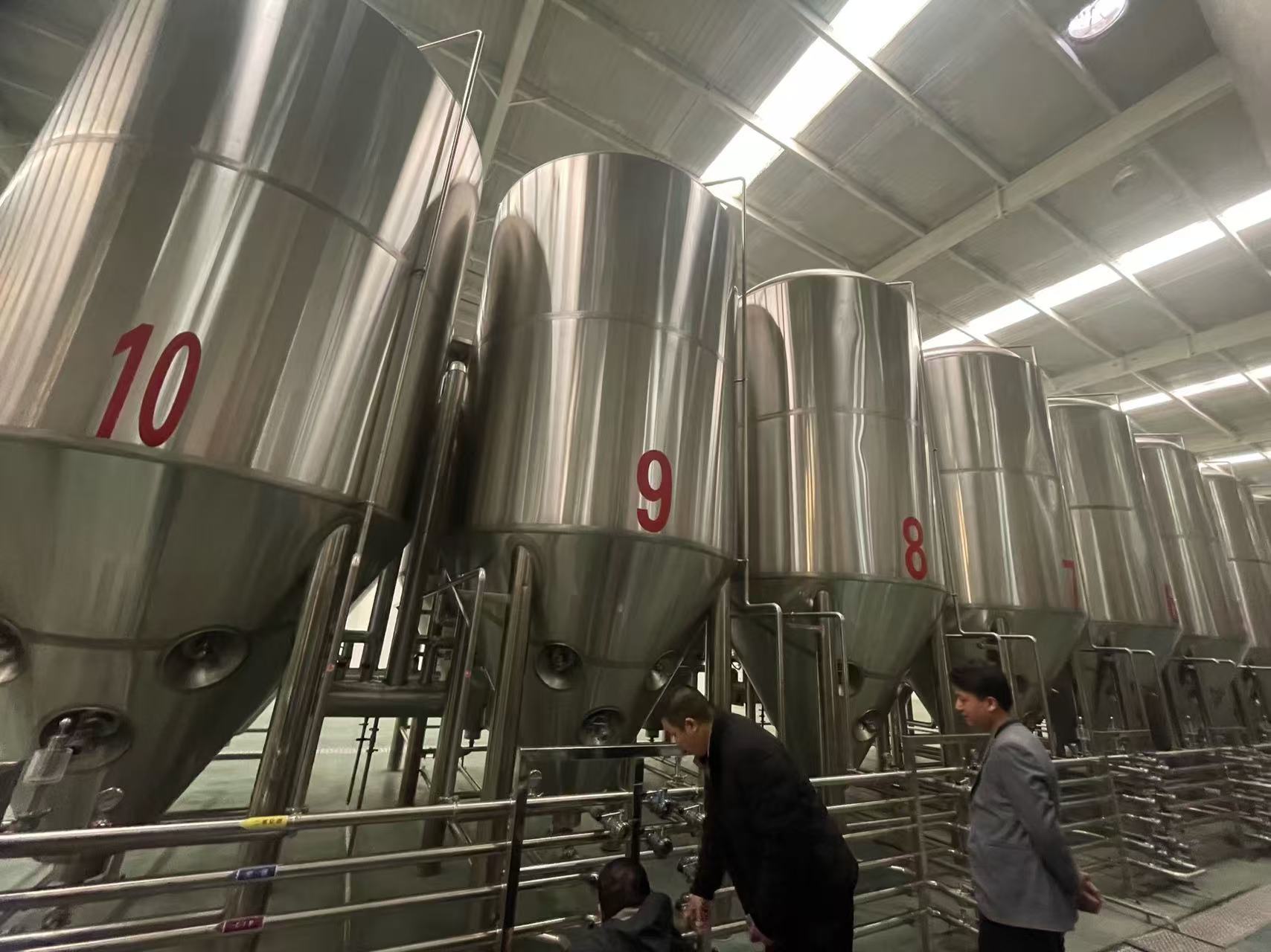 荔城精酿啤酒设备厂—平面布置、设备设计、制造、调试、培训等一条龙服务